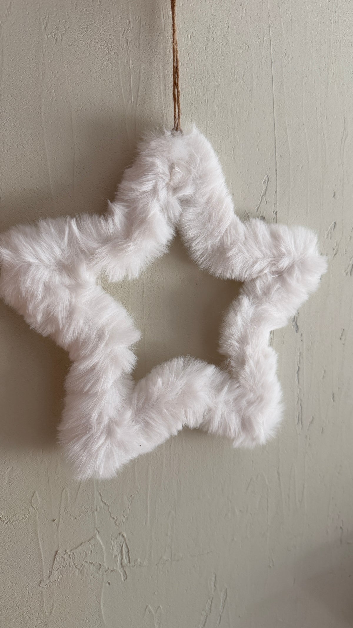 white| fake fur star