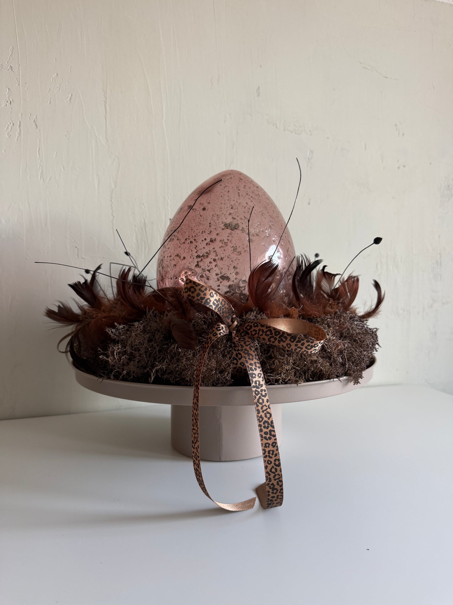 Candlestick white with dried flowers