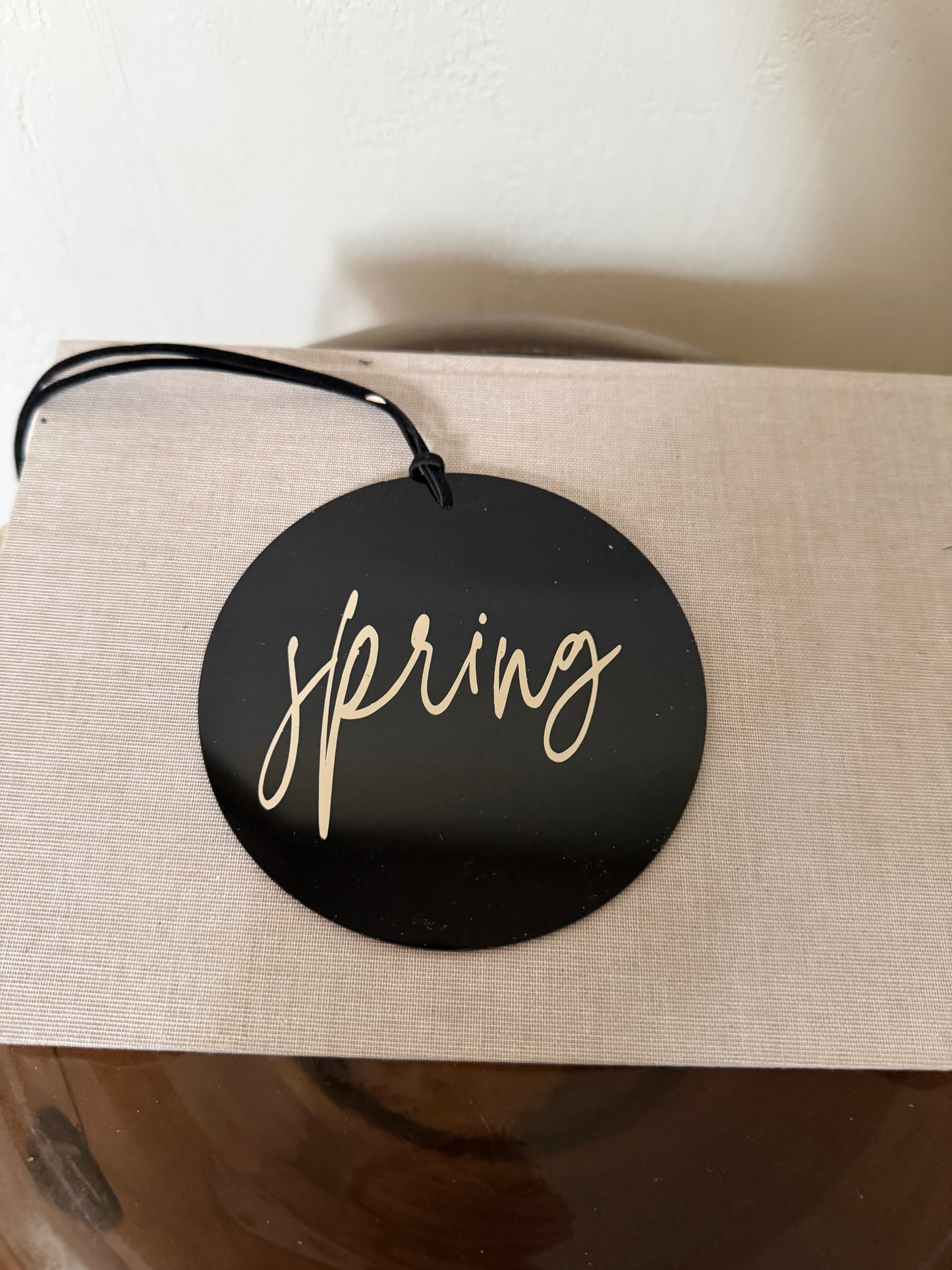 s p r i n g . Acrylscheibe