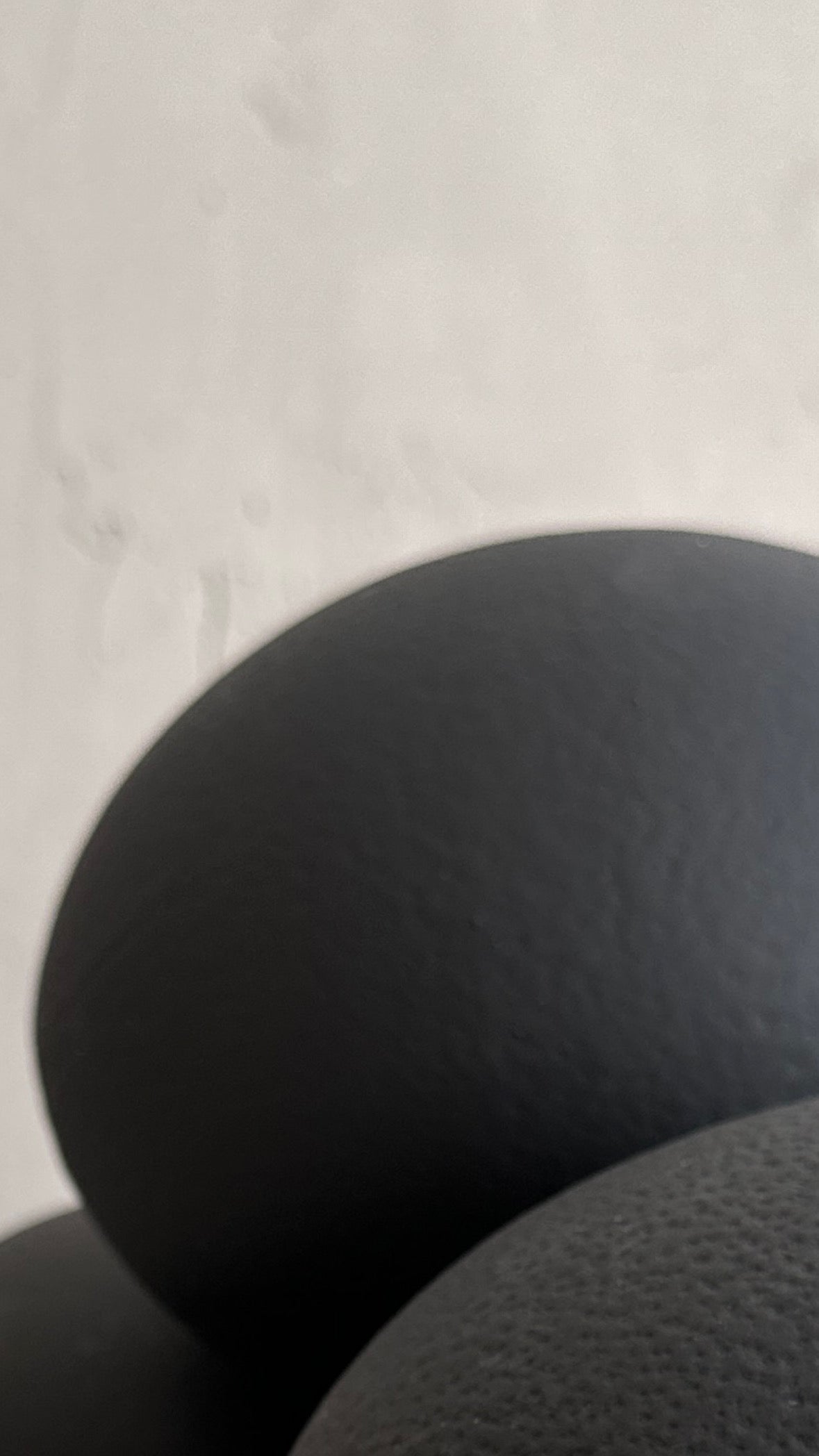 Straussenei -schwarz/matt echt