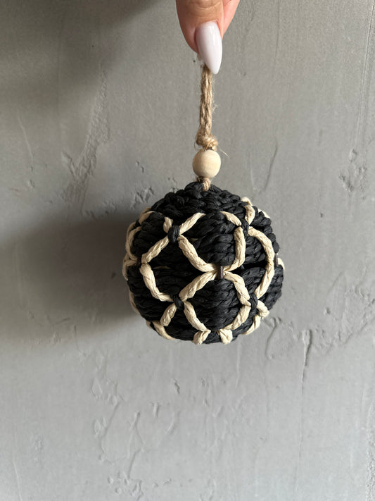 natural   -black christmas