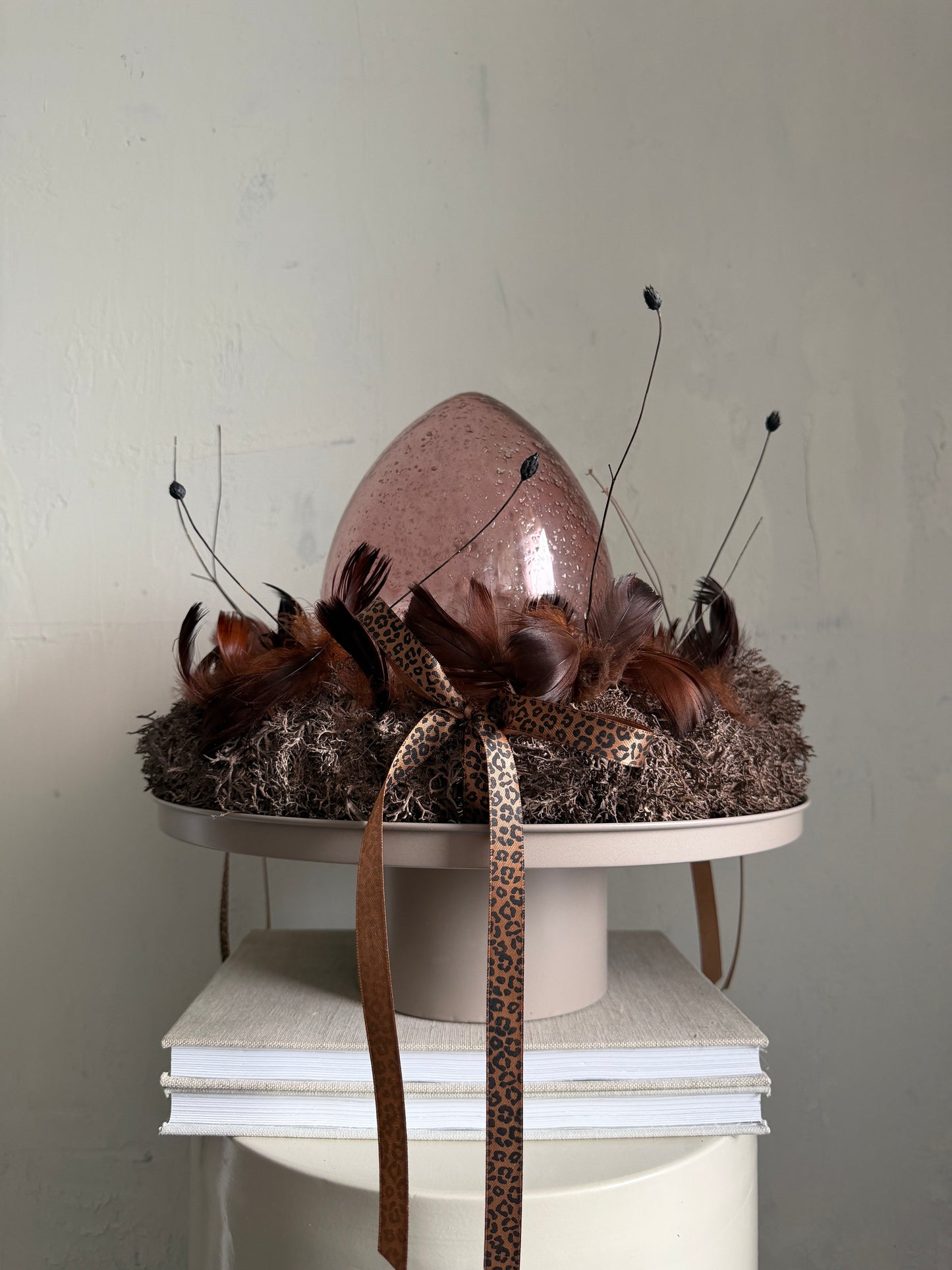 Candlestick white with dried flowers