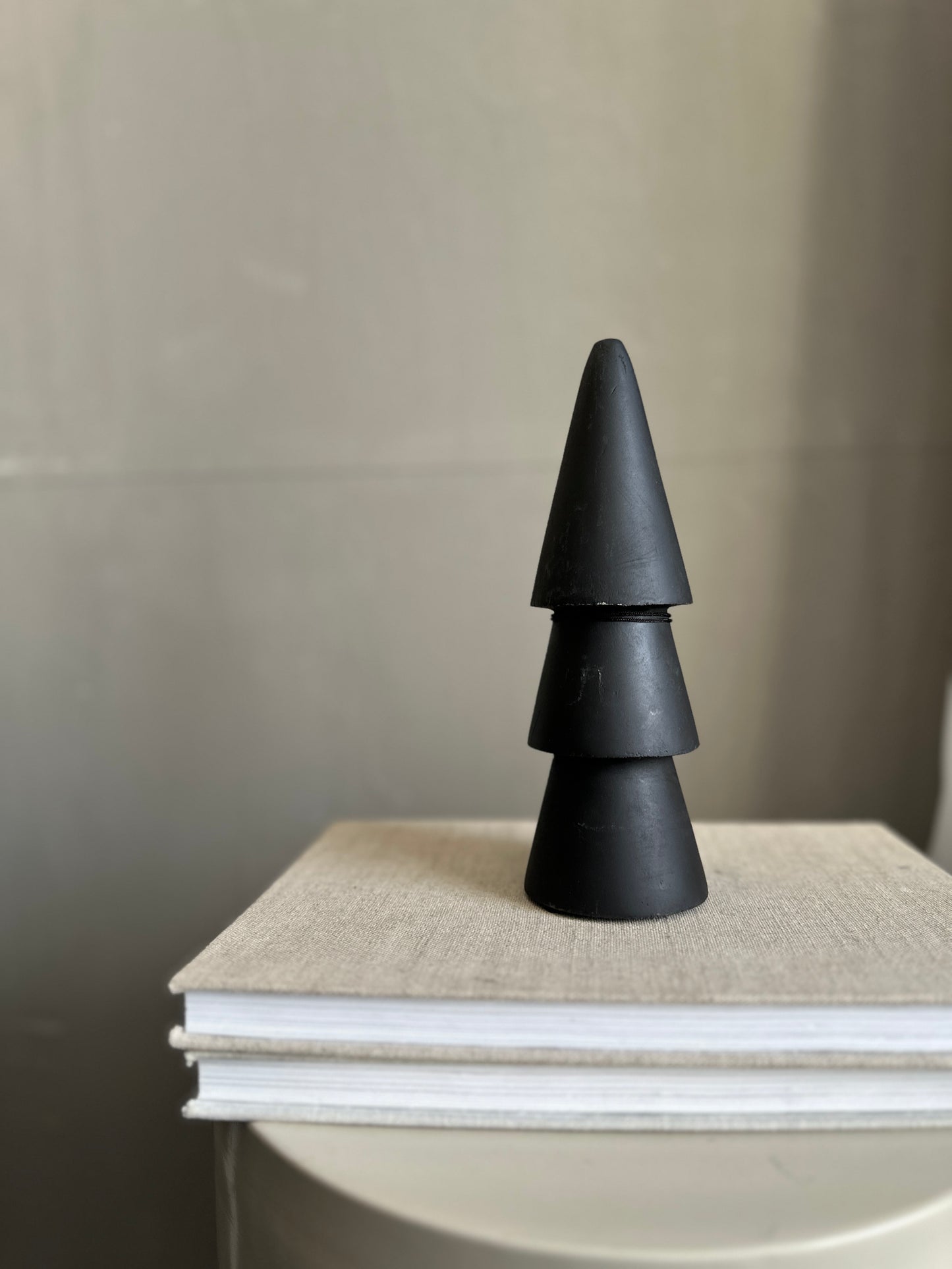 c h r i s t m a s.  tree