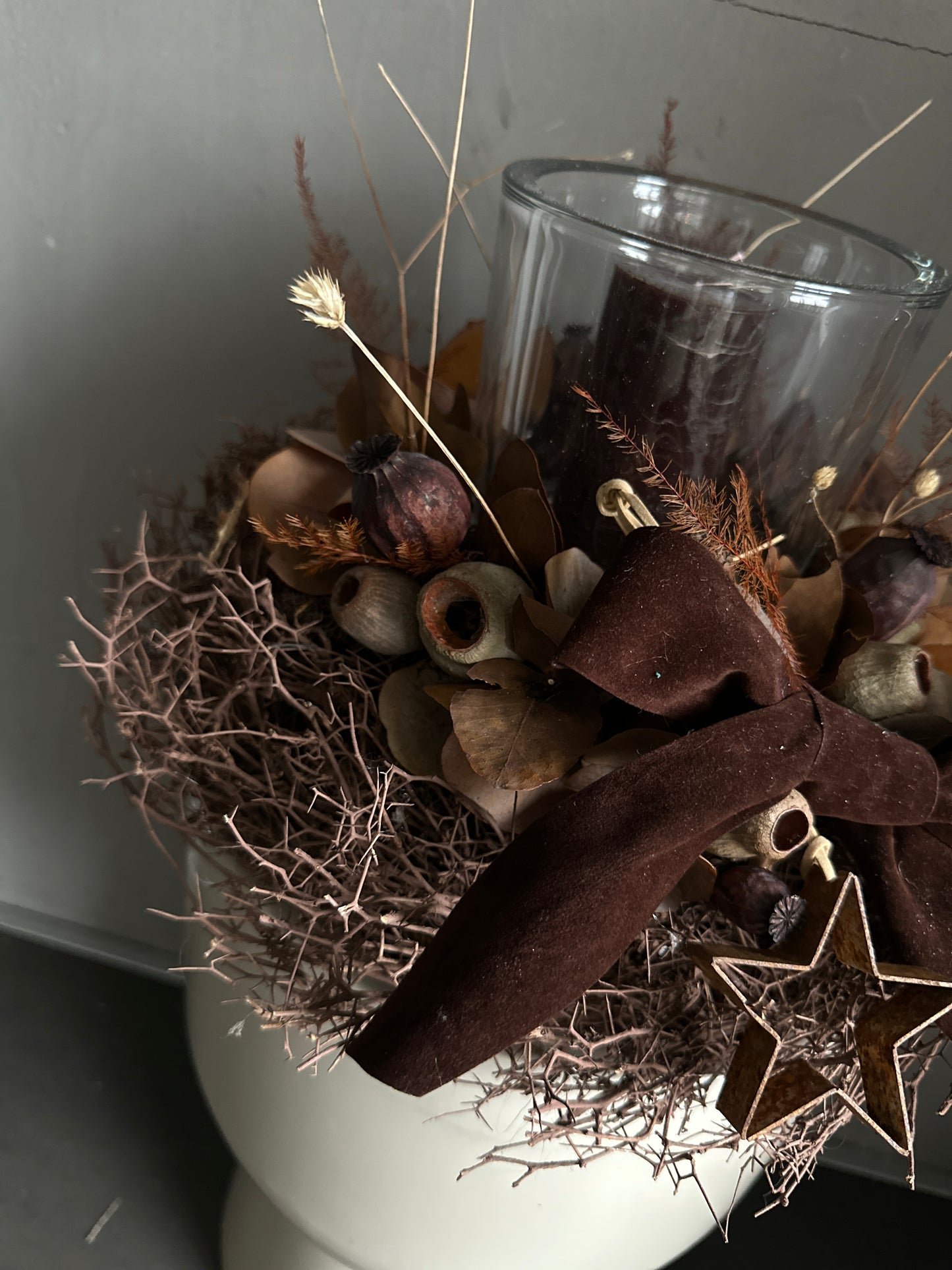 b r o w n. Advent- light