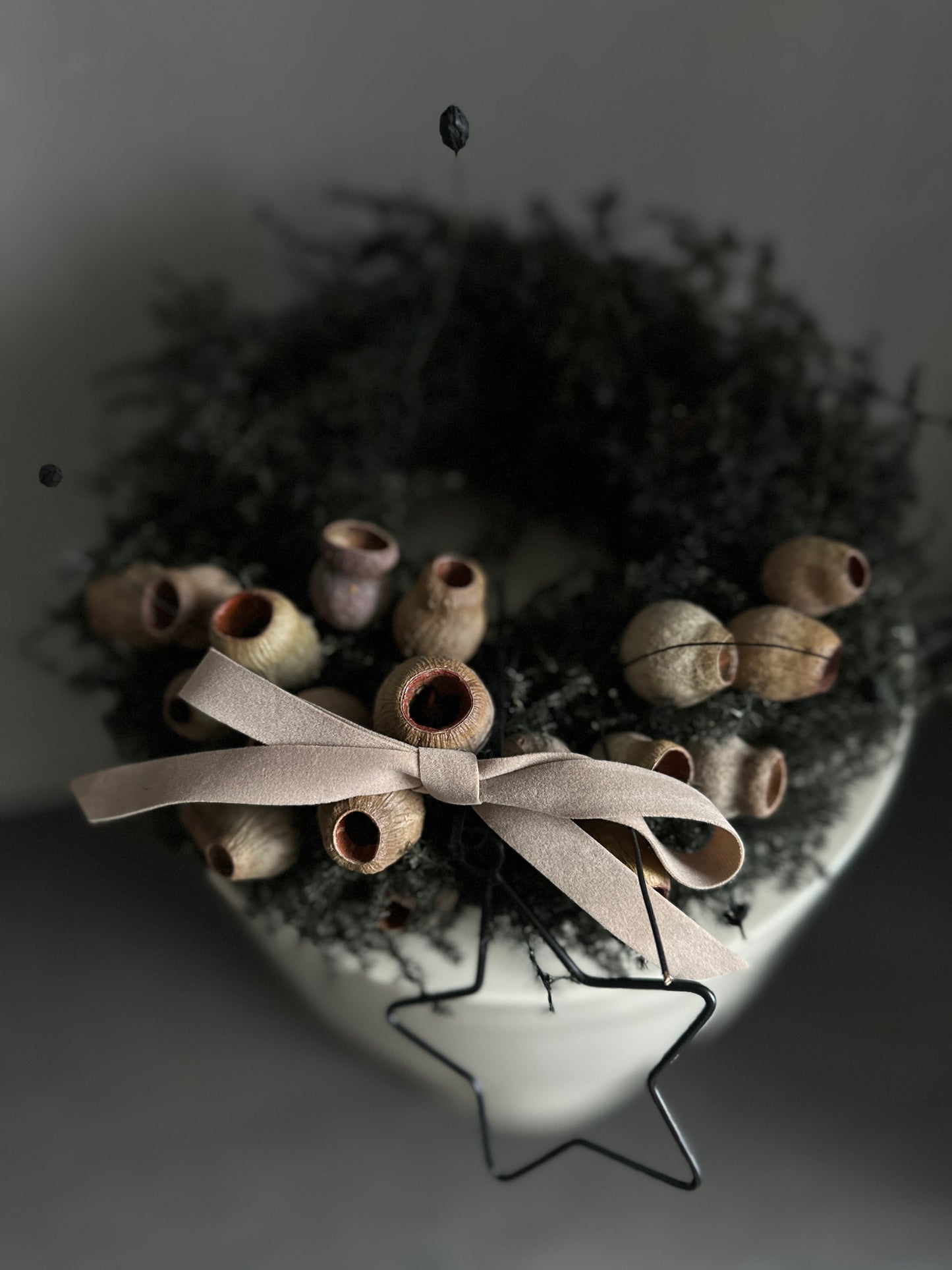 Kranz.  s h a d e s.