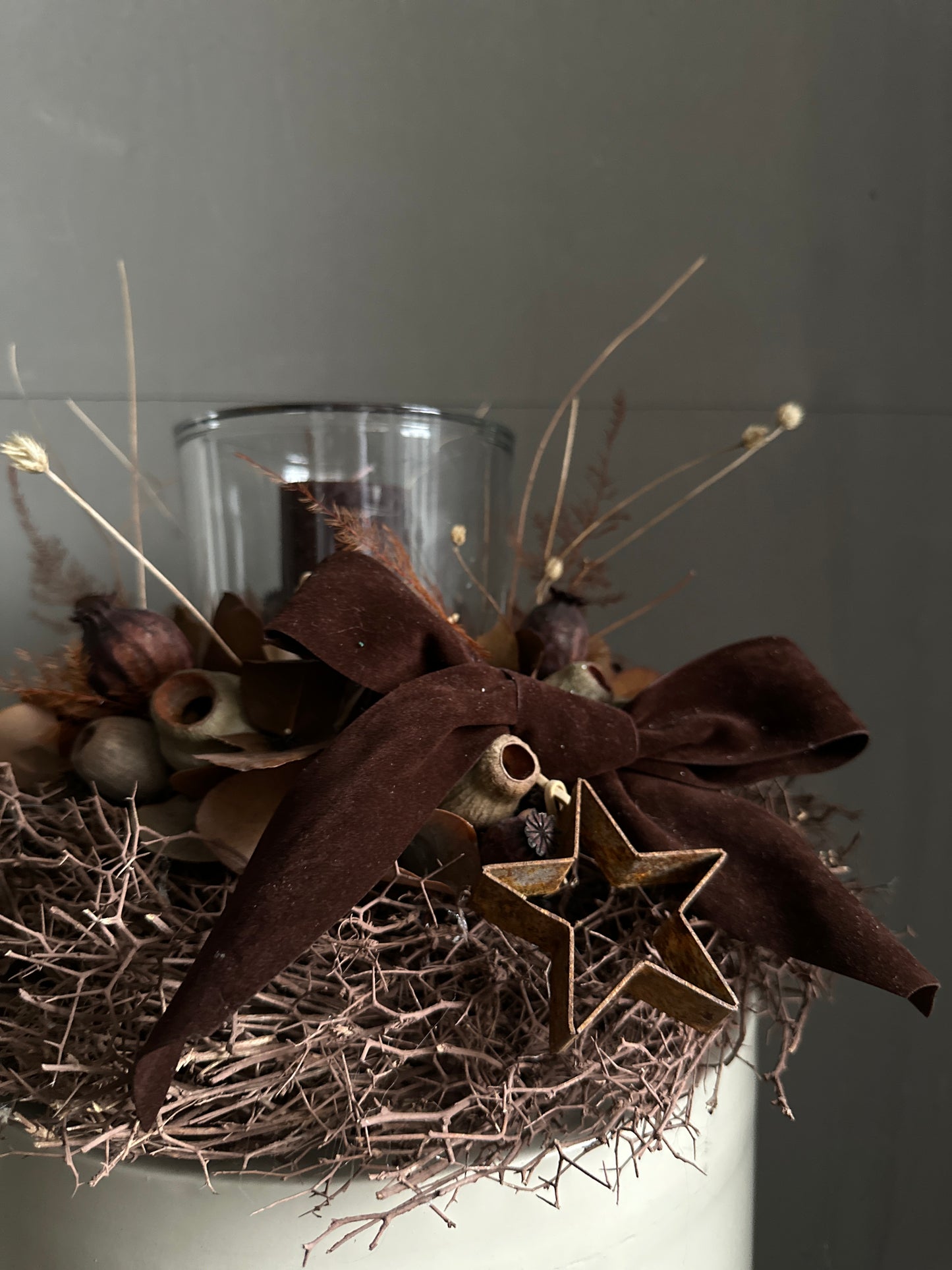 b r o w n. Advent- light