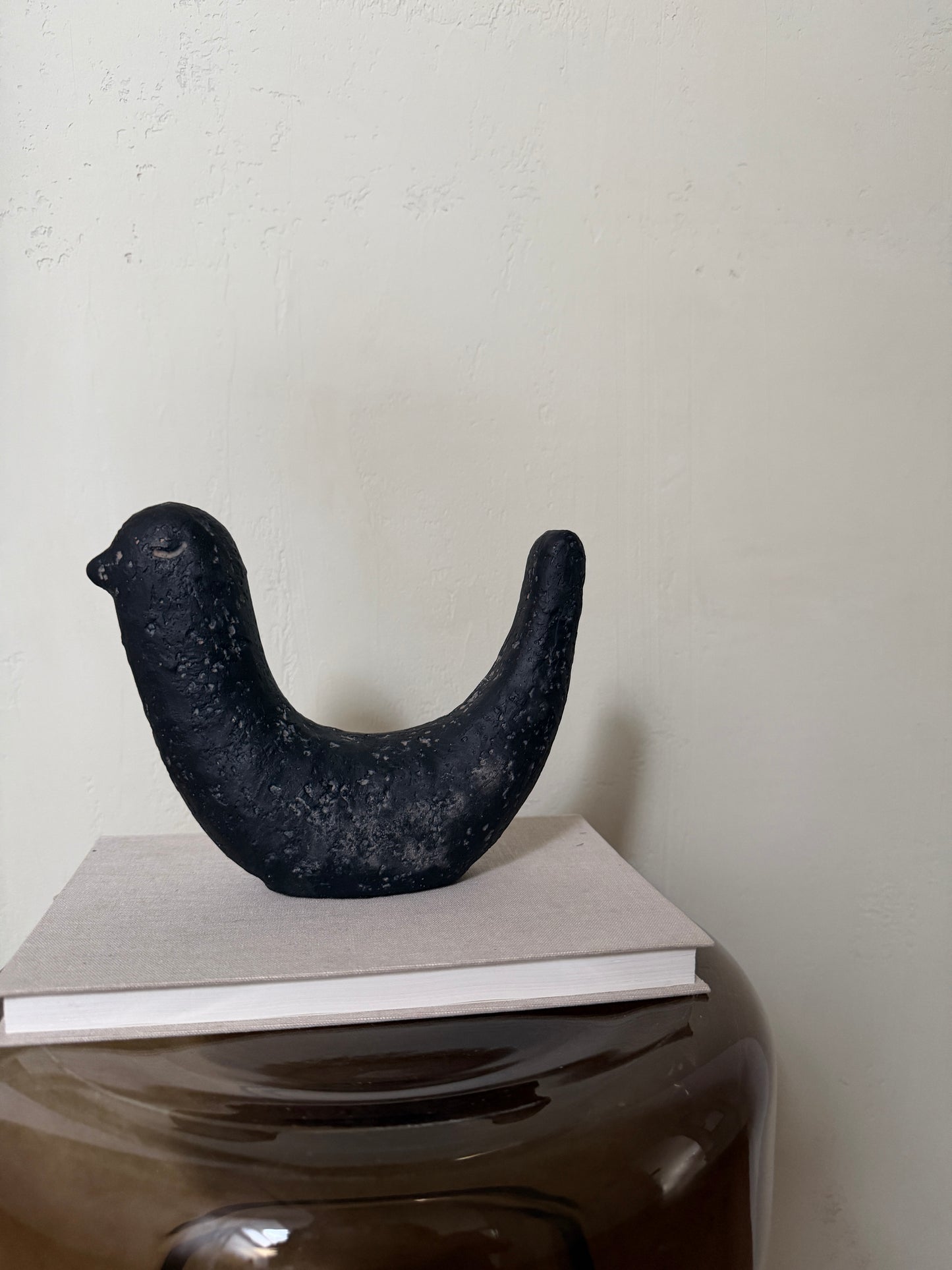 b i r d s.   black & mocha mousse