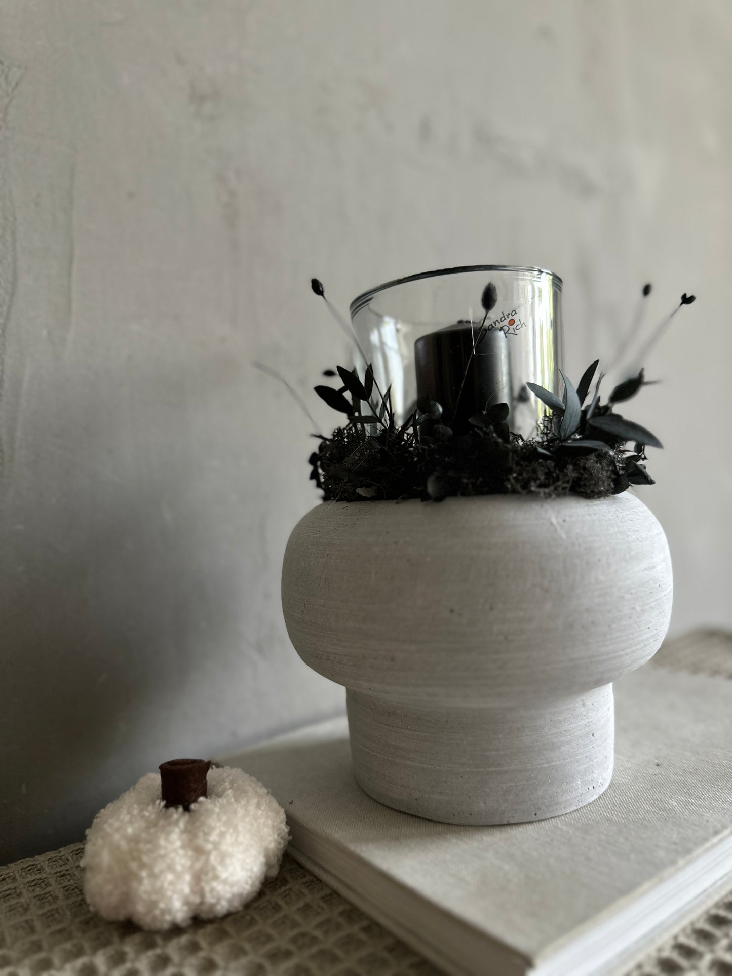 Vase &amp; happy flowers