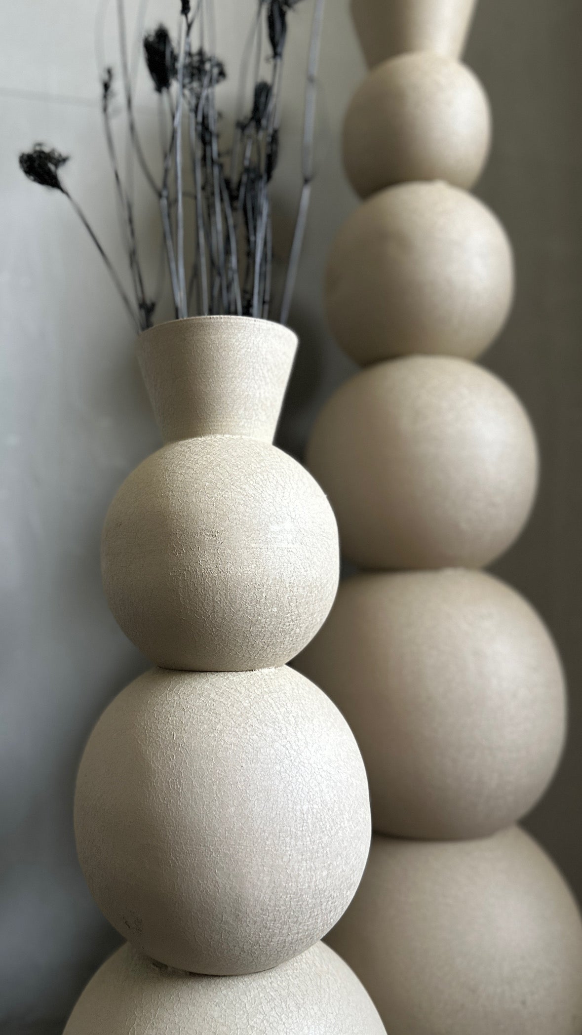 b a l l s.  vase