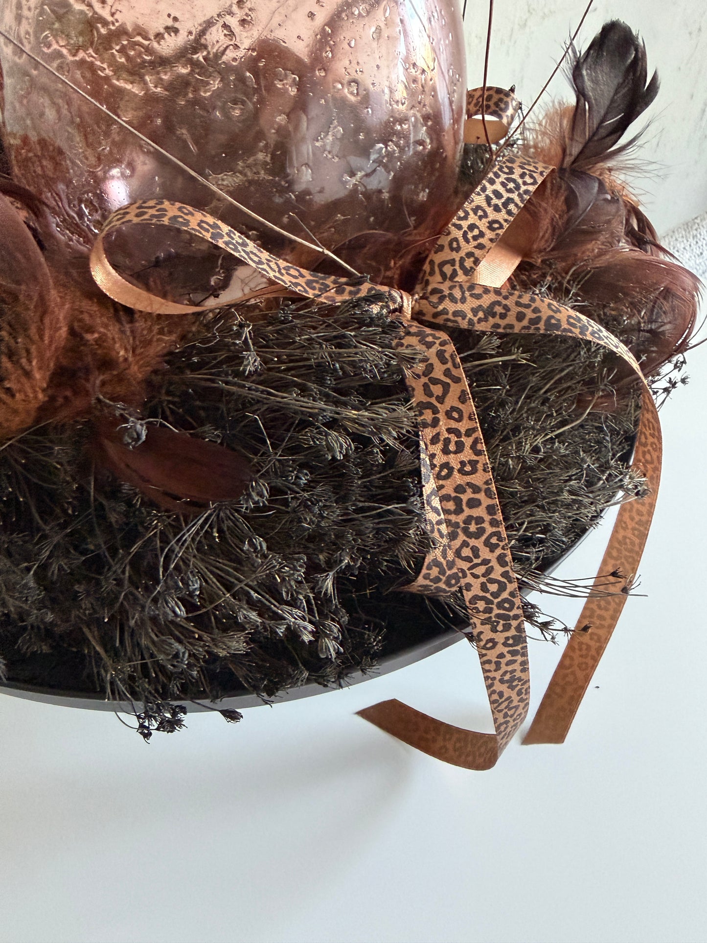 Candlestick white with dried flowers