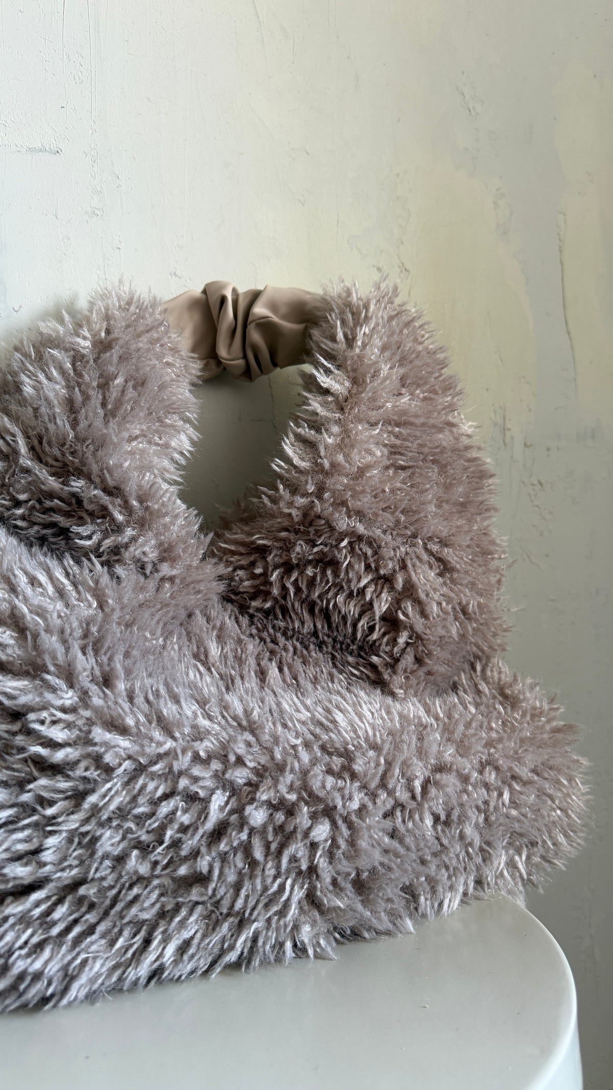 f a k e.  fur| bag