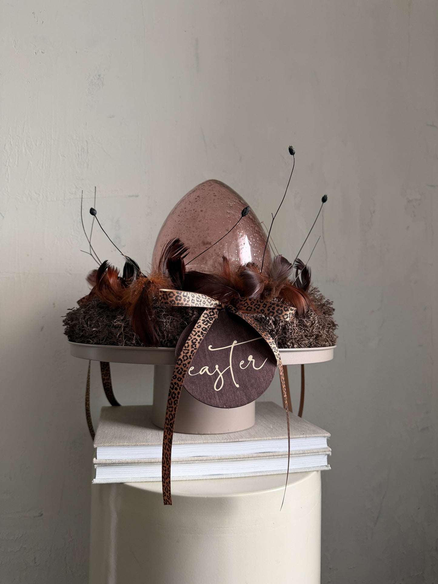 Candlestick white with dried flowers