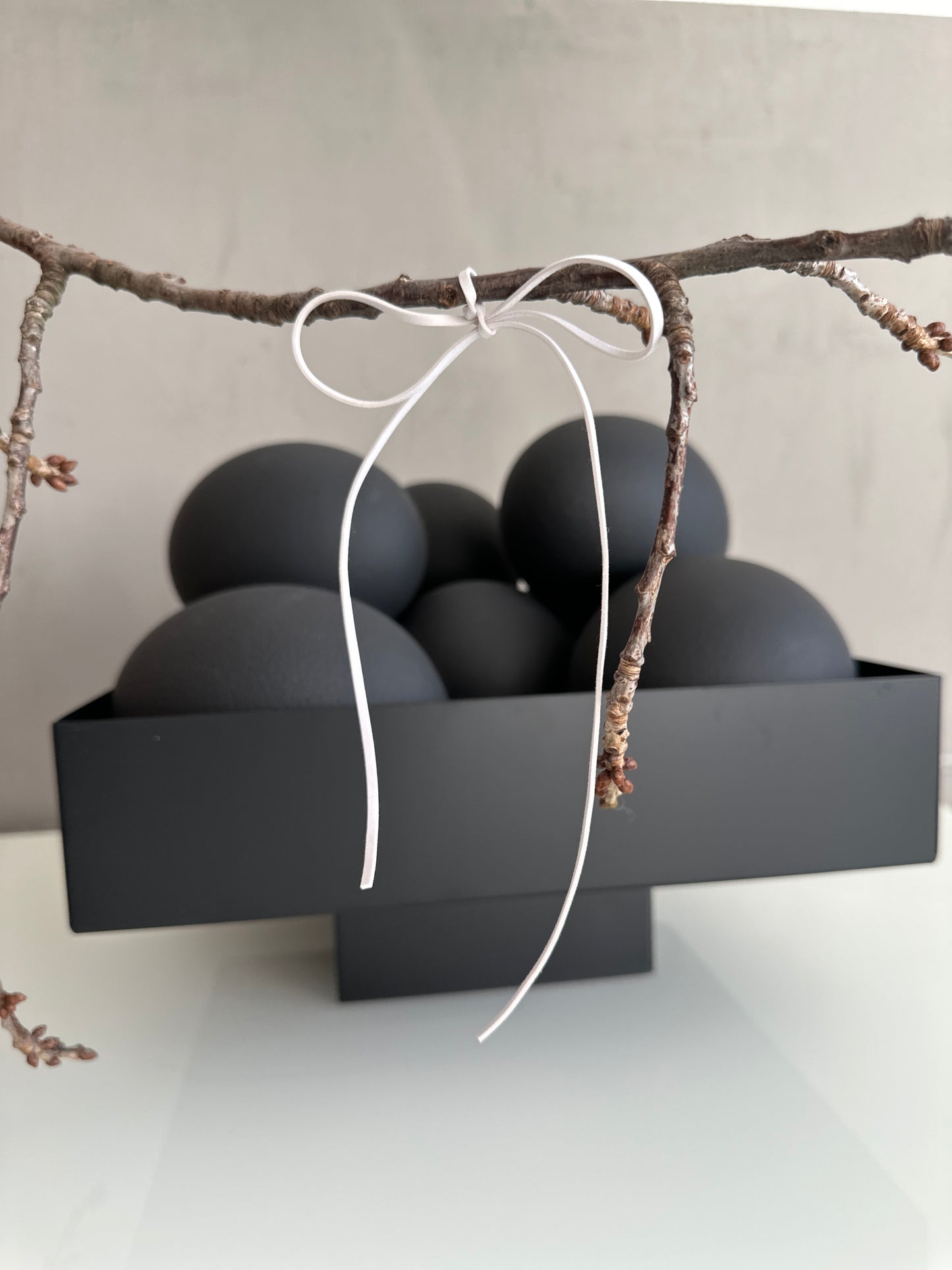 Straussenei -schwarz/matt echt