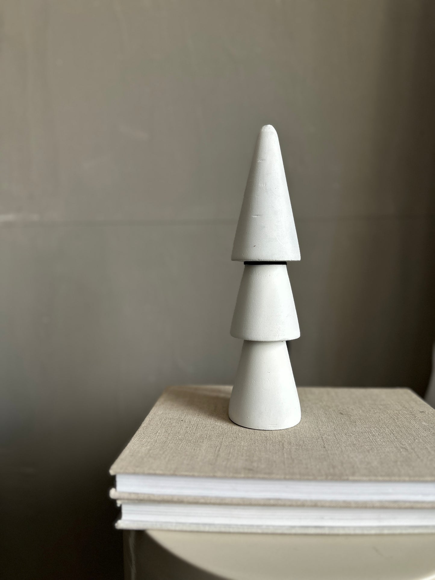 c h r i s t m a s.  tree