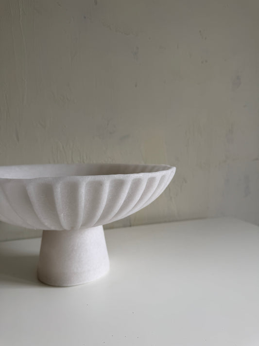 Candlestick white with dried flowers