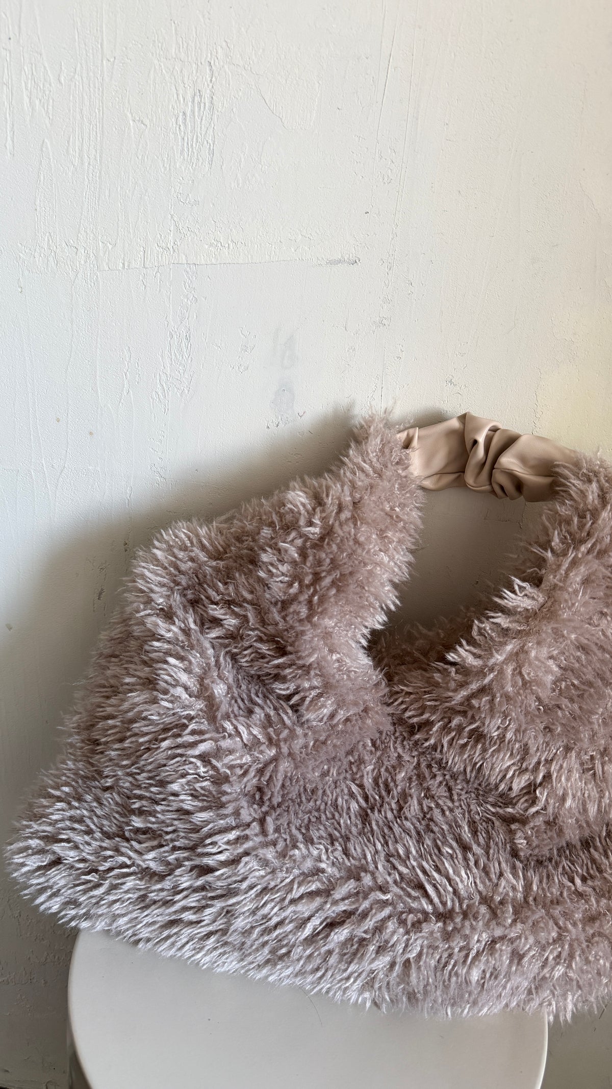 f a k e.  fur| bag