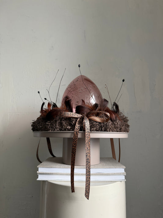 Candlestick white with dried flowers