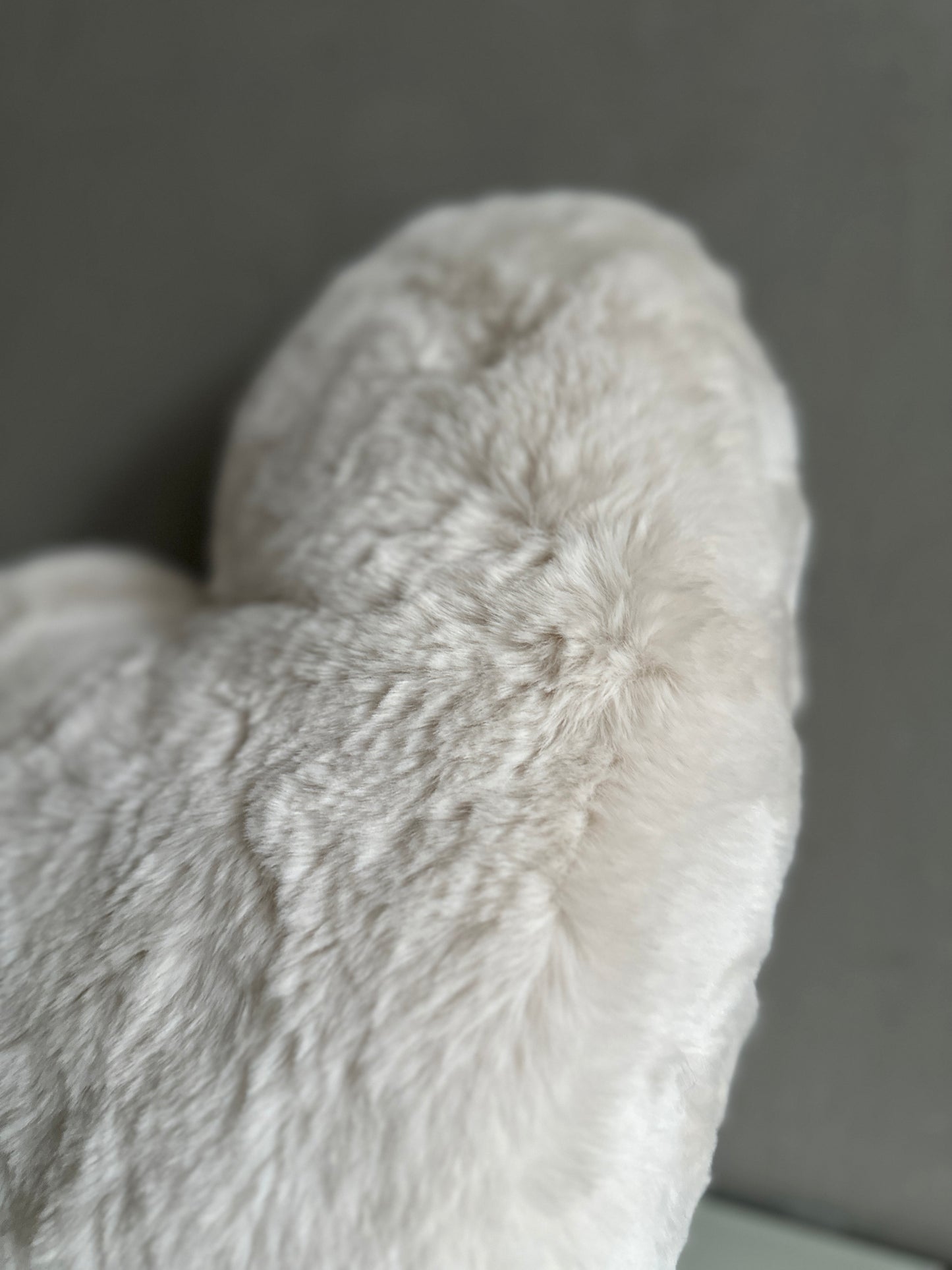 h e a r t.   Kissen | fake fur