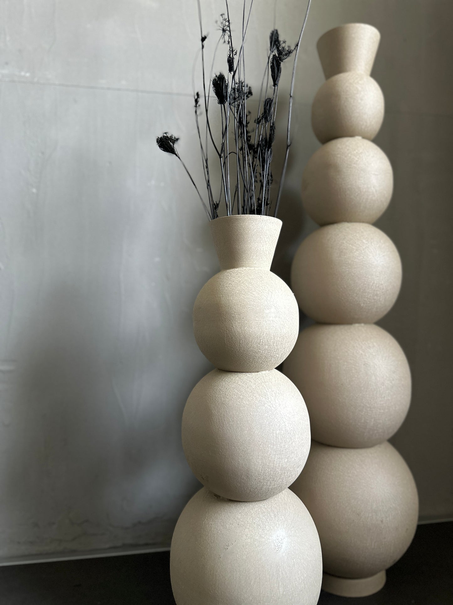 b a l l s.  vase