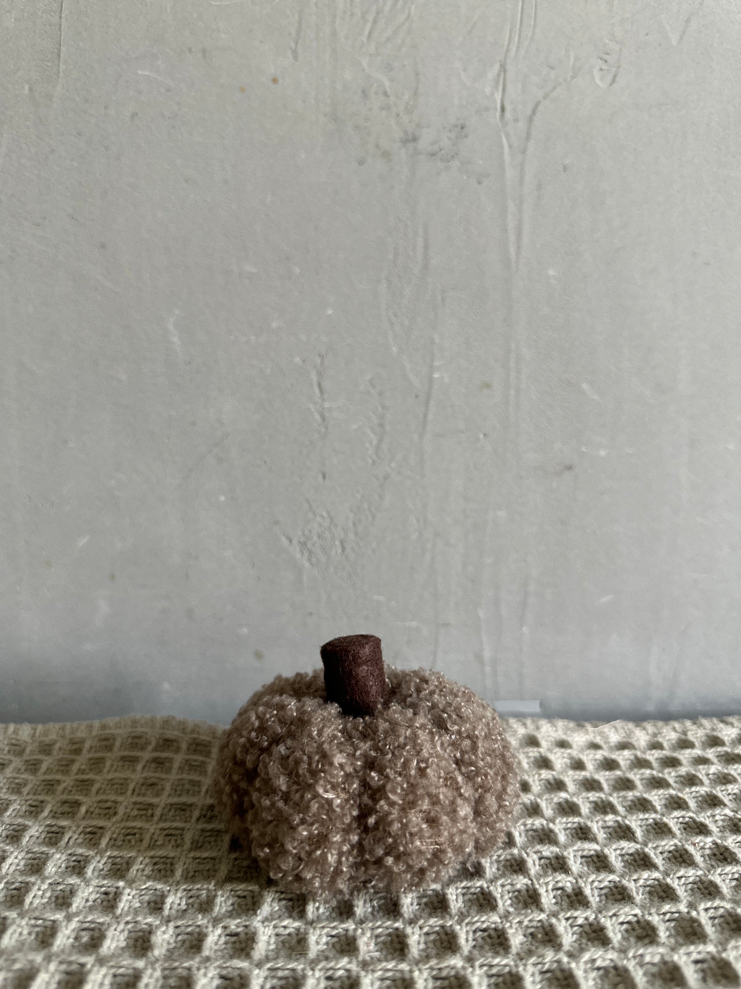 Hair clip -cream