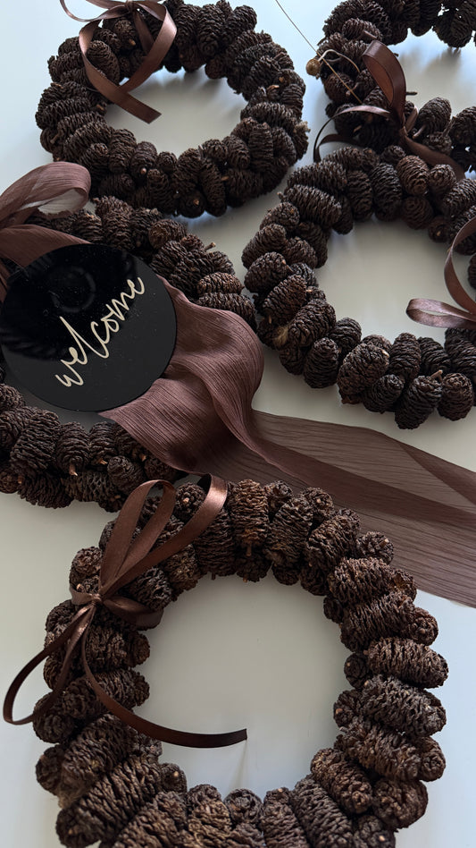 brown.  m i n i s