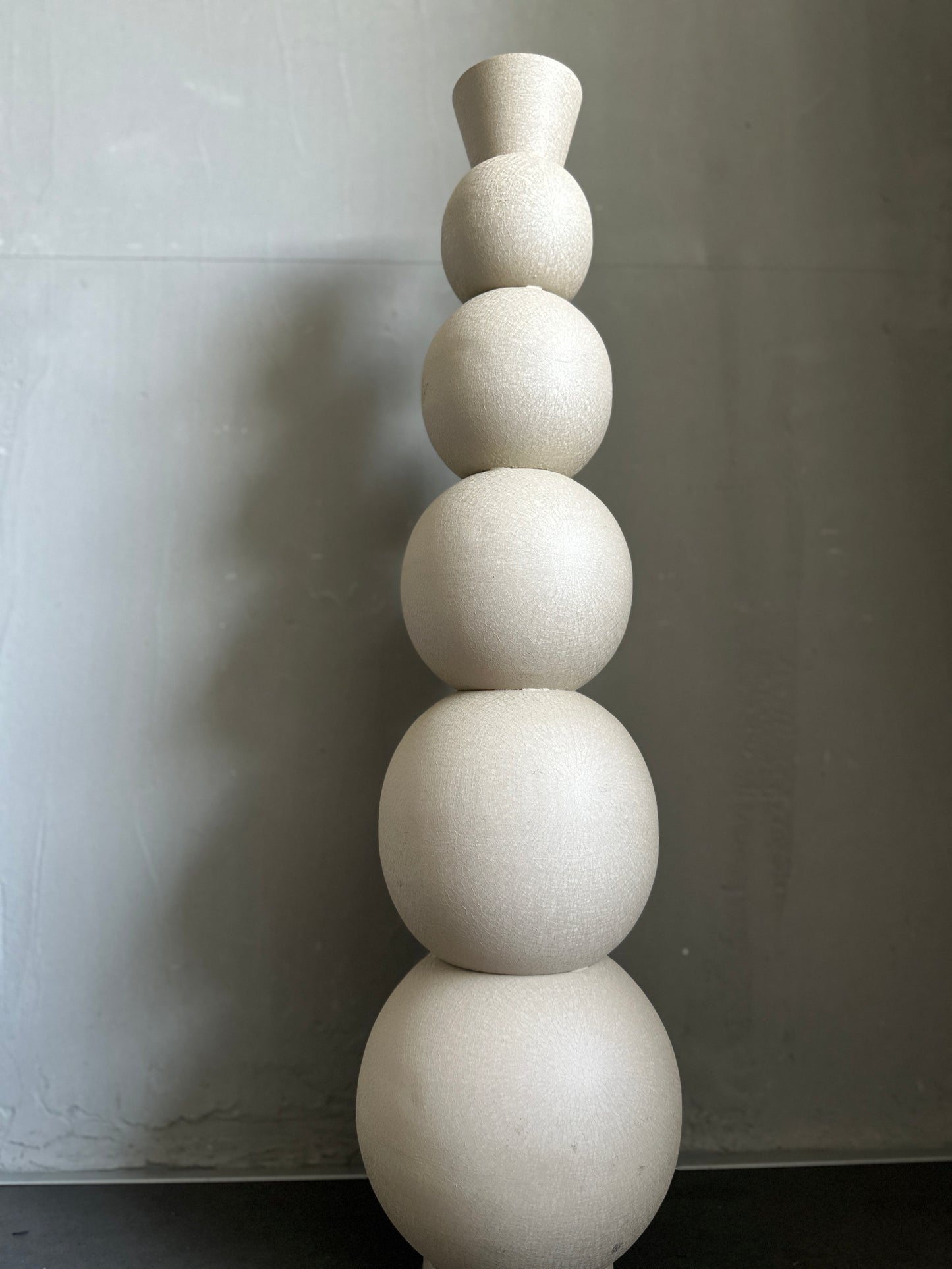 b a l l s.  vase