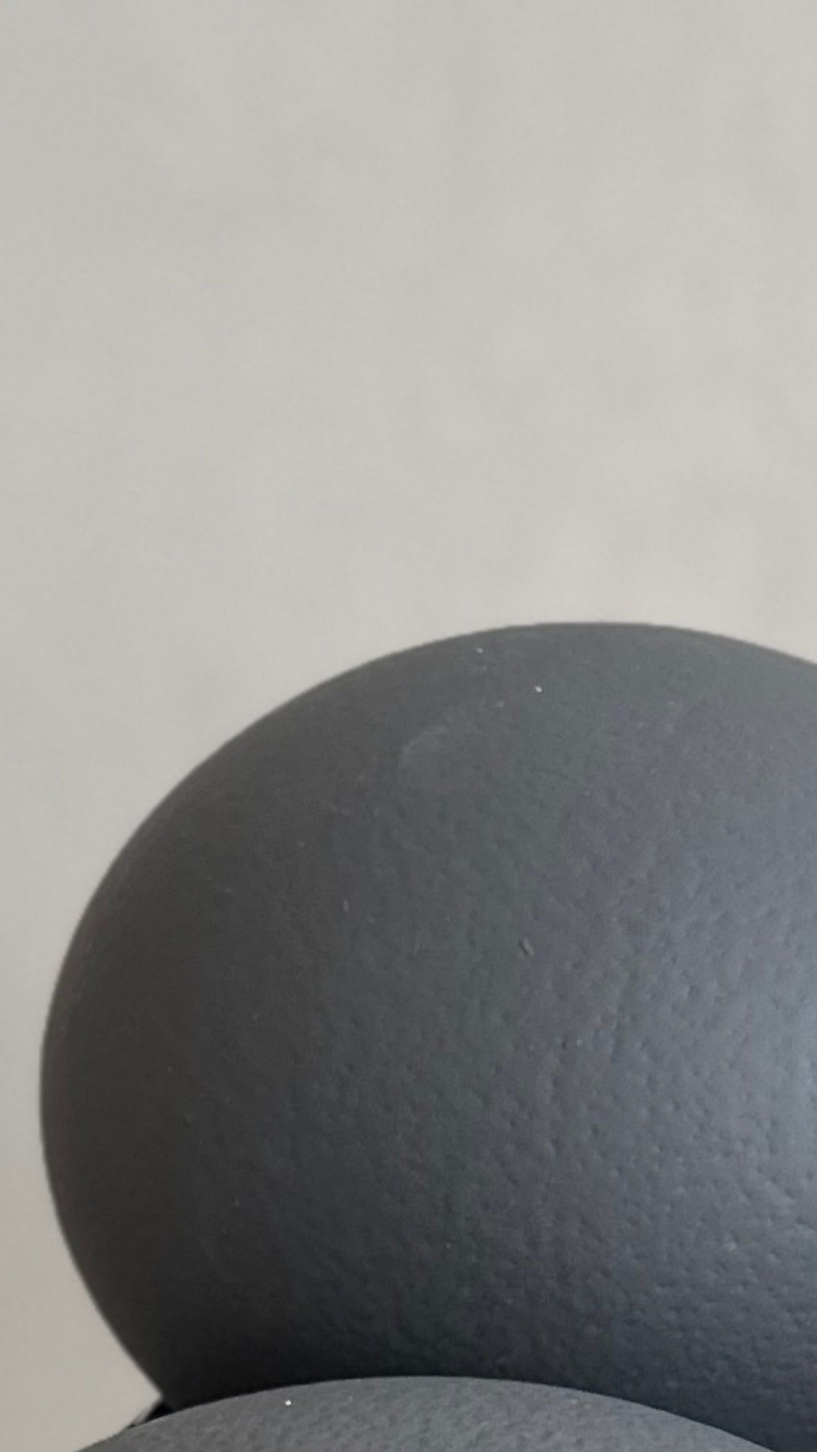 Straussenei -schwarz/matt echt