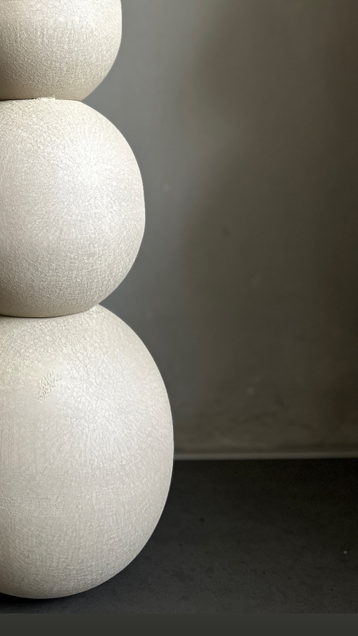b a l l s.  vase