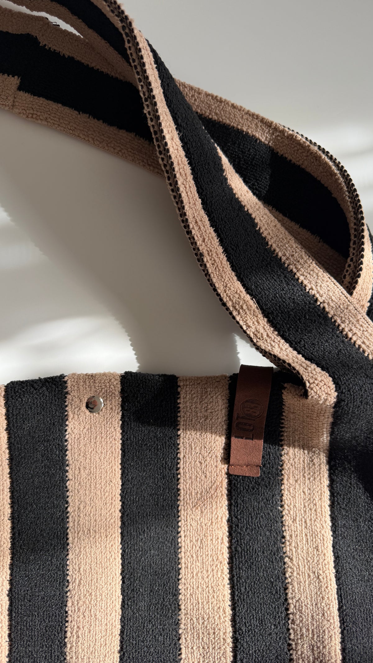 s h o p p e r. stripes