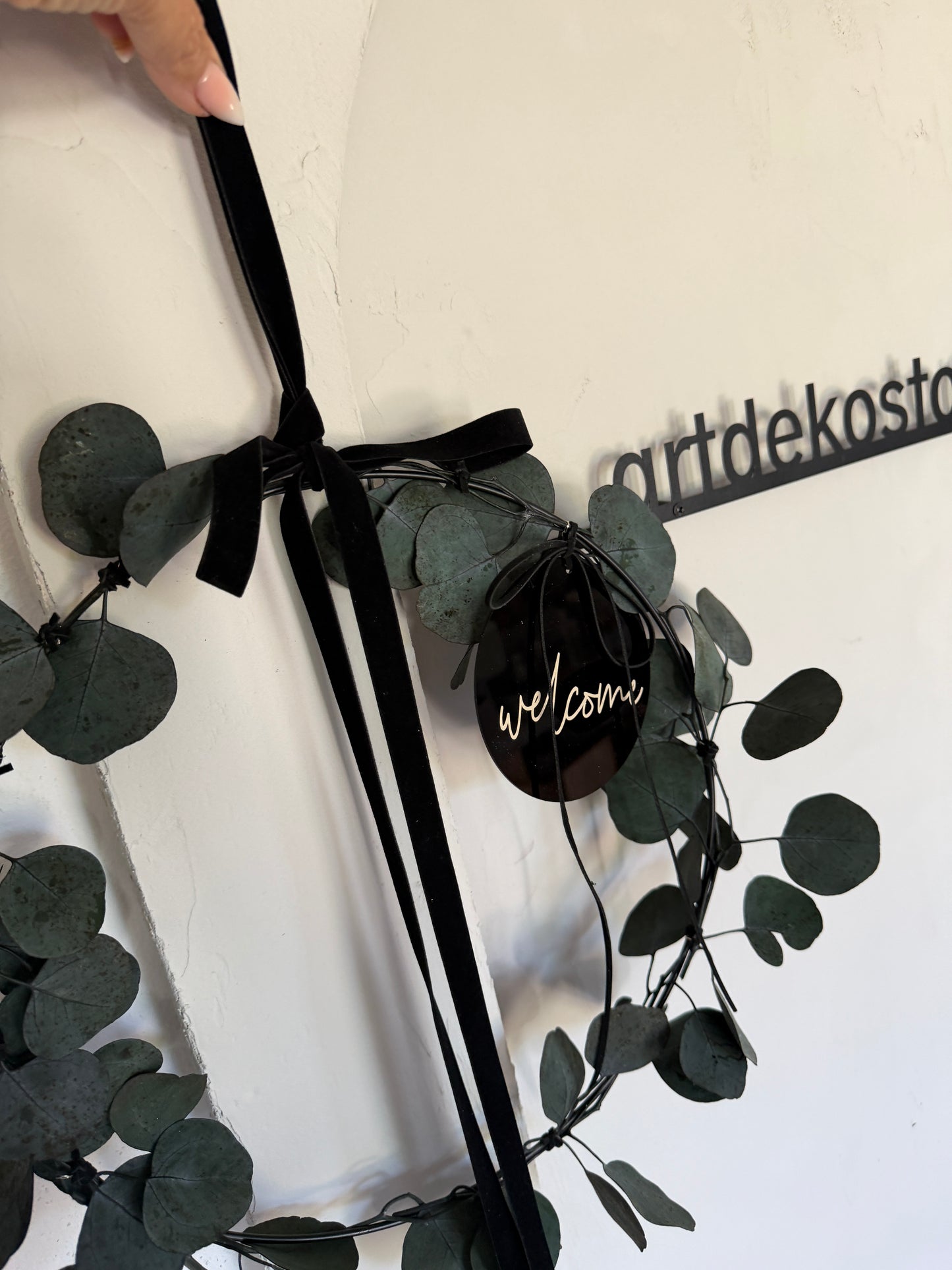 black flower hoop