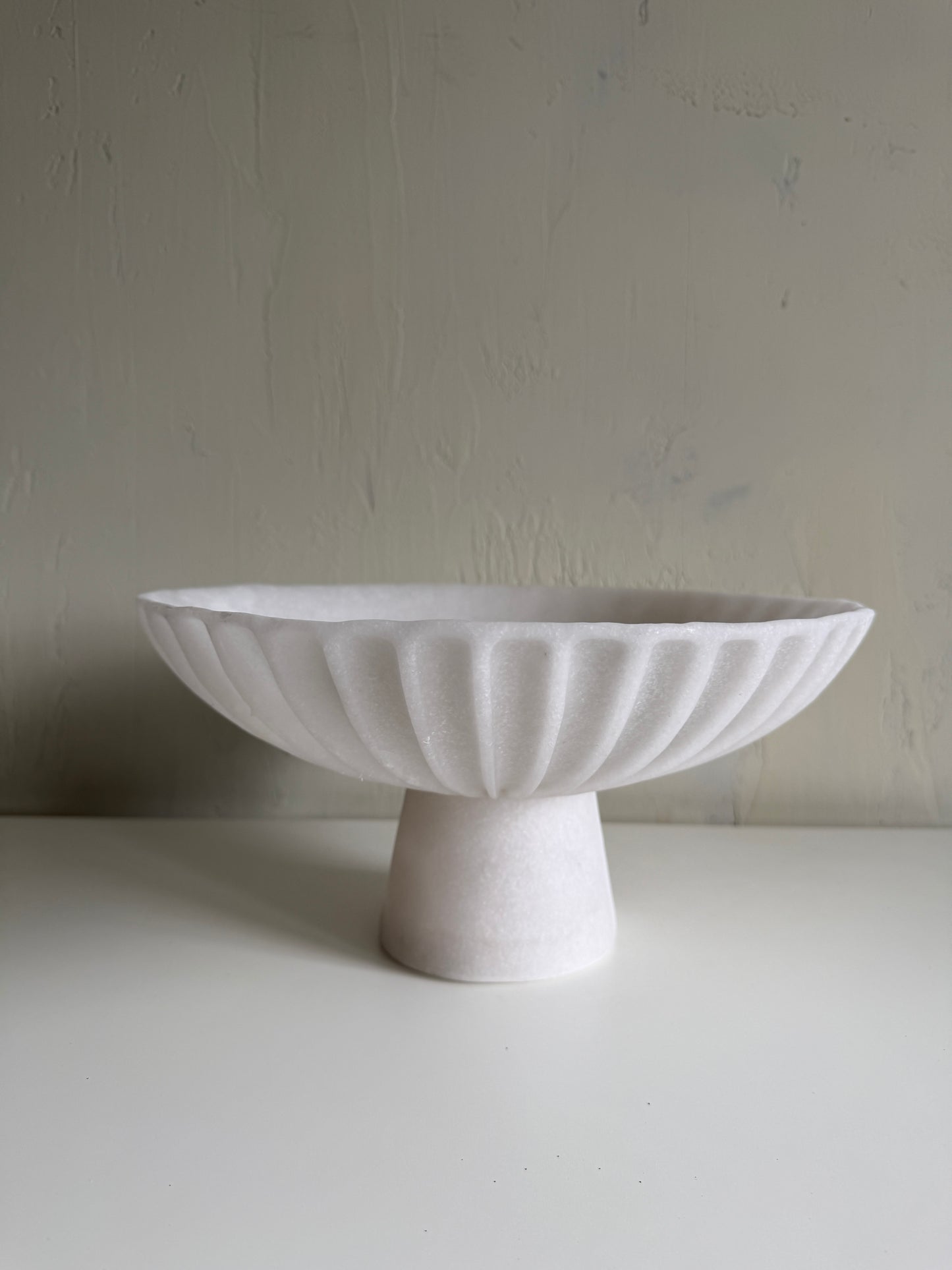Candlestick white with dried flowers
