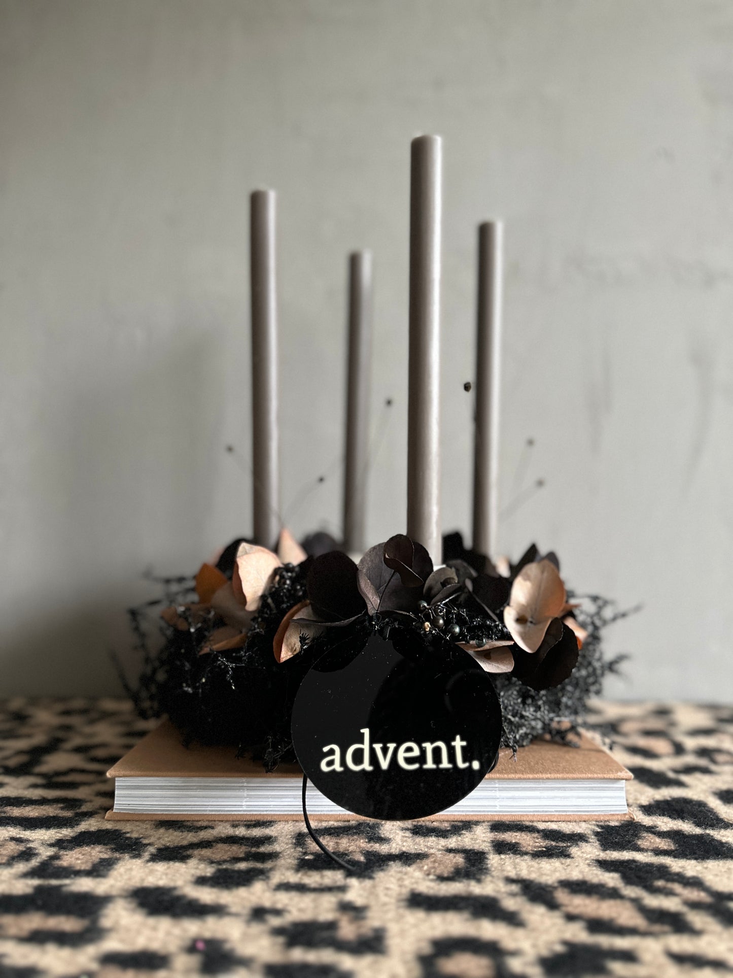 L E O- advent