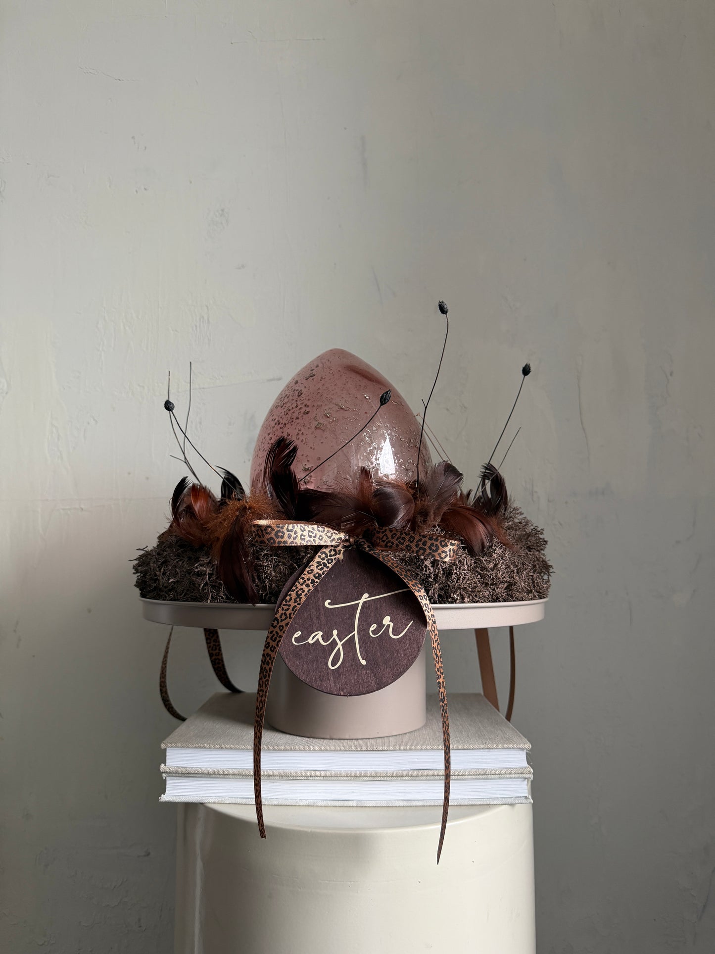 Candlestick white with dried flowers