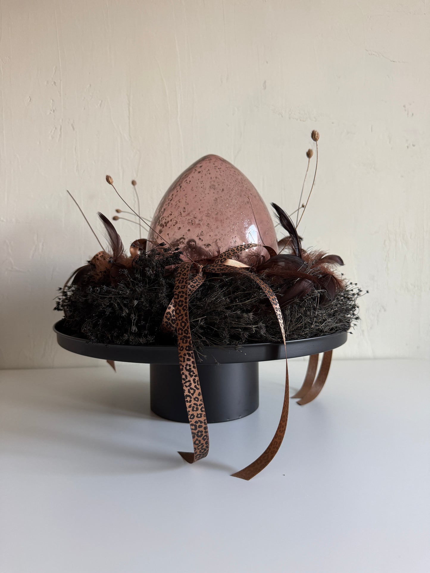 Candlestick white with dried flowers