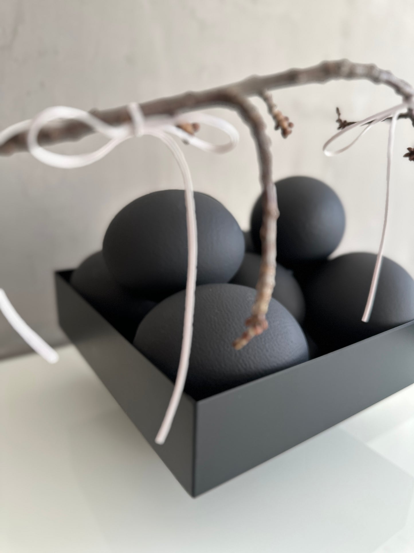 Straussenei -schwarz/matt echt