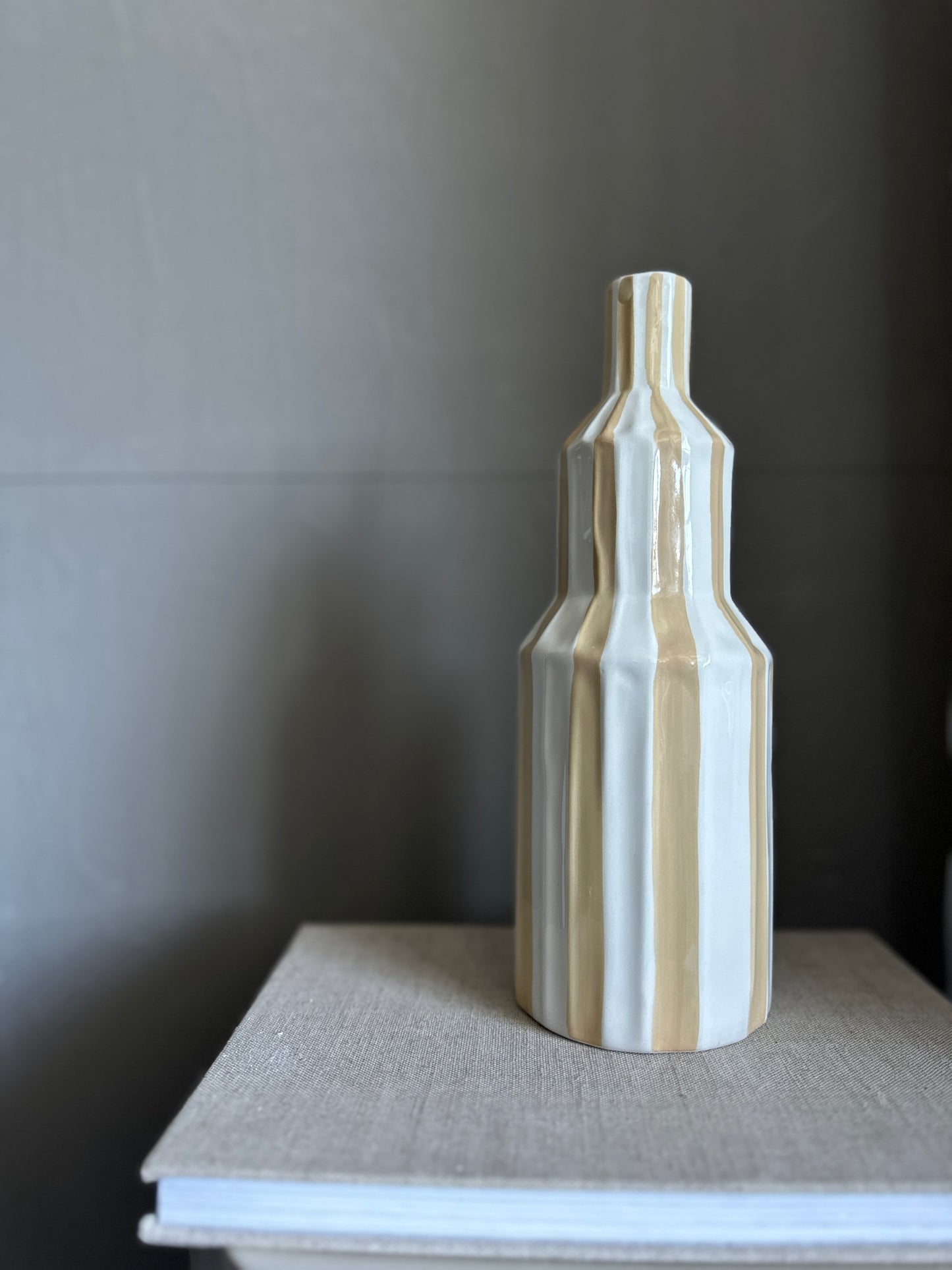 s t r i p e s -Vase