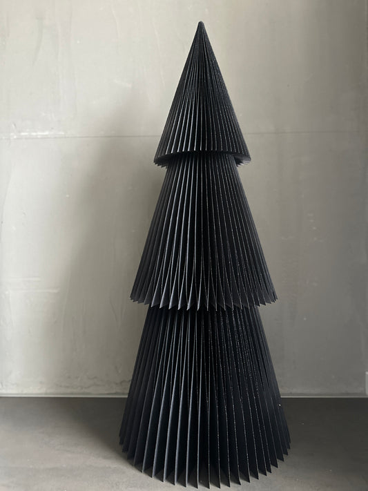 b l a c k.   paper tree
