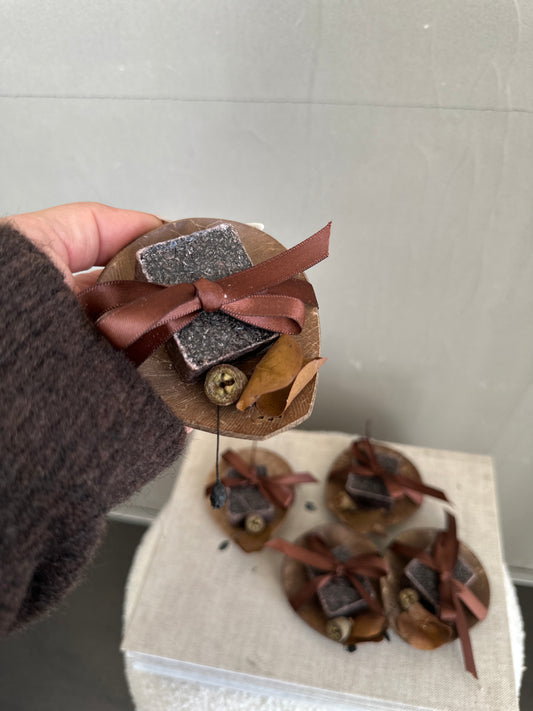 b r o w n. -scent Set