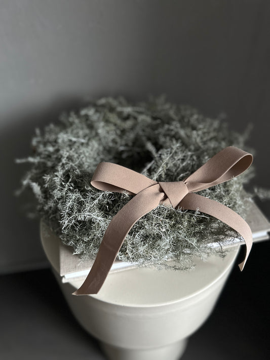 w h i t e.  -asparacus