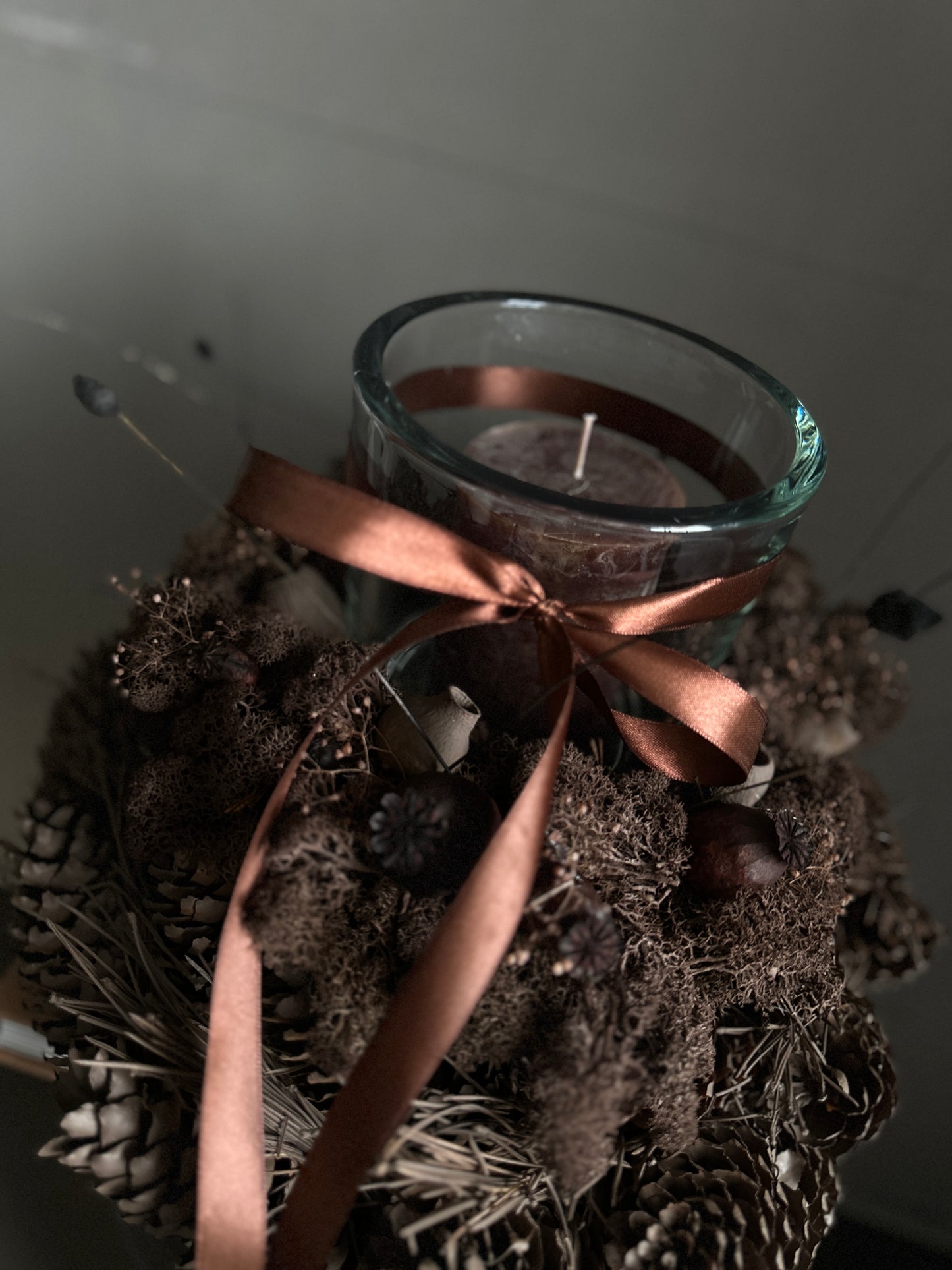 a l l.   b r o w n.  -Advent | light